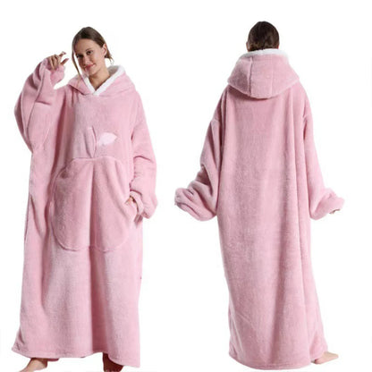 Stay Cozy This Winter with Our Unisex Oversized Hooded Blanket - The Ultimate Warmth and Comfort for Chilly Nights!